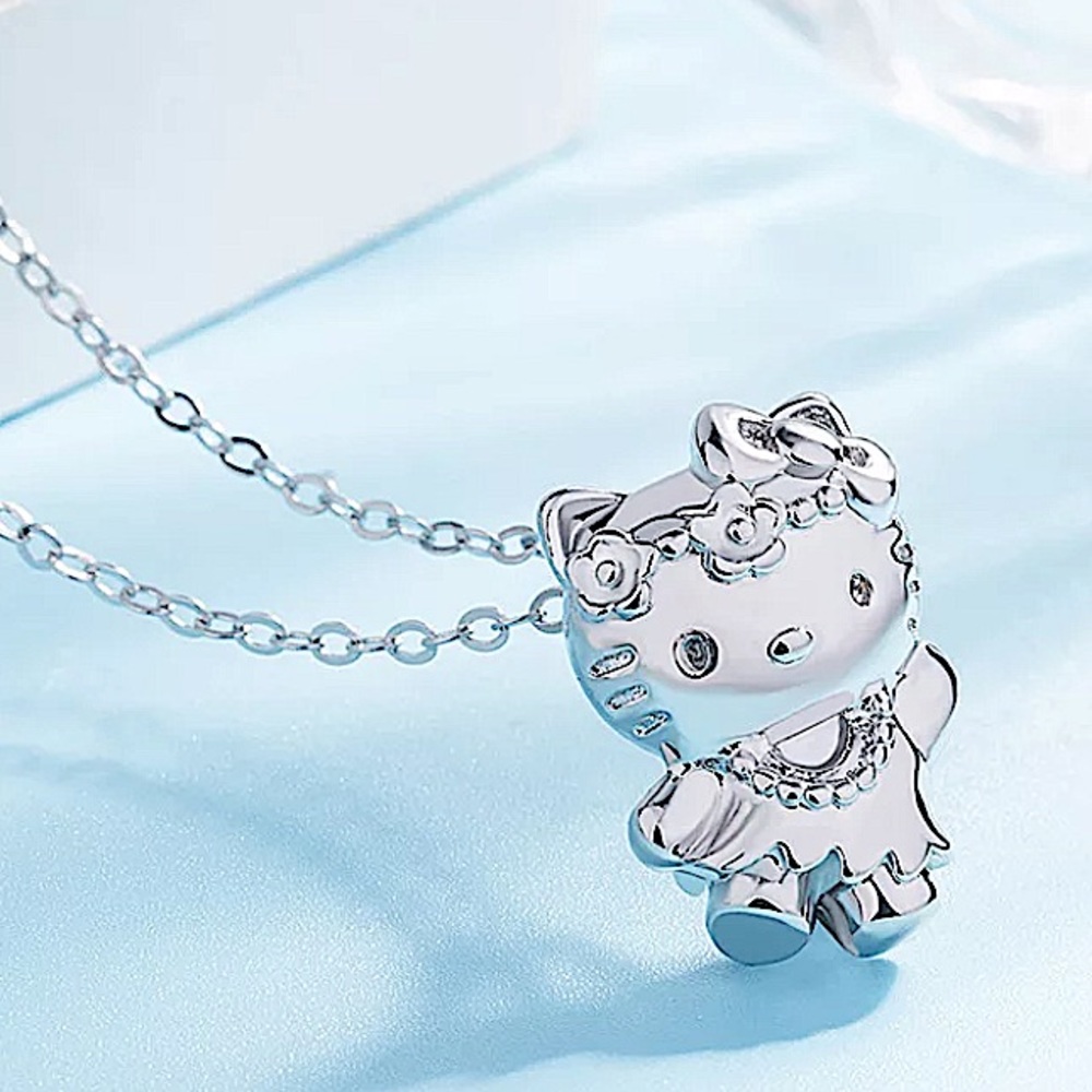 Hello Kitty Sterling Silver Full Body Figure Necklace - Picture 3 of 7